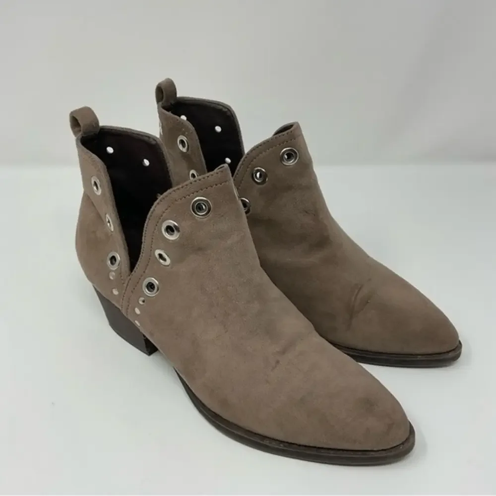 CL by Laundry Catt Bootie Boots Taupe Color Size‎ 7